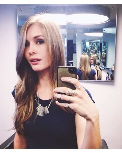 Yasemin Kay Allen seksi ifşa fotoğrafı 486