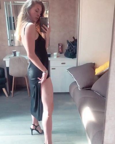 Yasemin Kay Allen seksi ifşa fotoğrafı 488