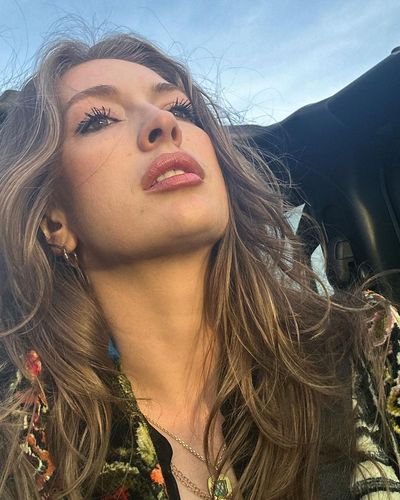 Yasemin Kay Allen seksi ifşa fotoğrafı 67