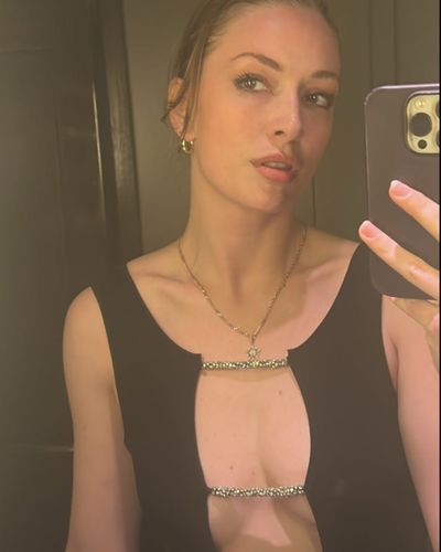 Yasemin Kay Allen seksi ifşa fotoğrafı 70