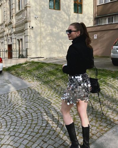 Yasemin Kay Allen seksi ifşa fotoğrafı 75