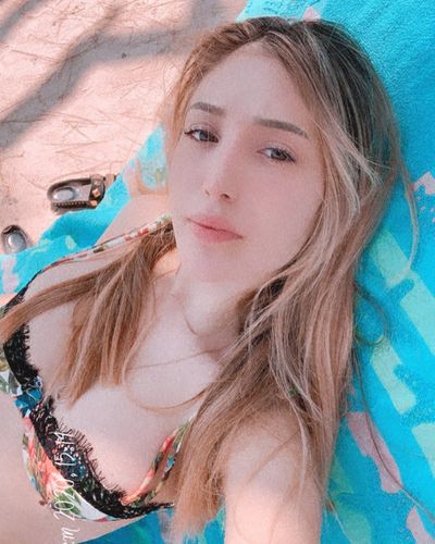 Yasmin Erbil seksi ifşa fotoğrafı 32