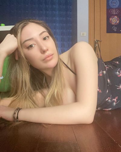 Yasmin Erbil seksi ifşa fotoğrafı 40