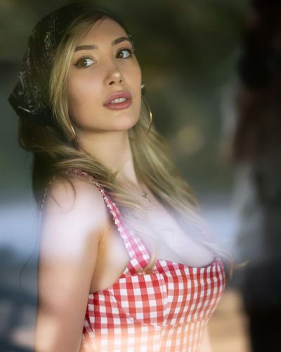 Yasmin Erbil seksi ifşa fotoğrafı 84