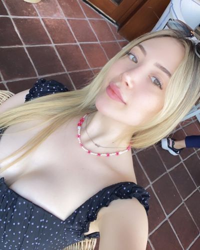 Yasmin Erbil seksi ifşa fotoğrafı 90