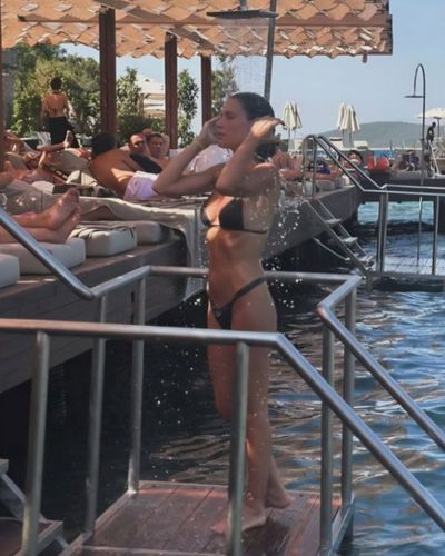 Yusra Geyik seksi ifşa fotoğrafı 16