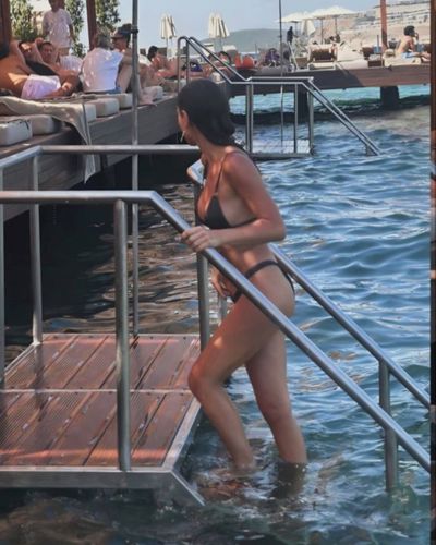 Yusra Geyik seksi ifşa fotoğrafı 20