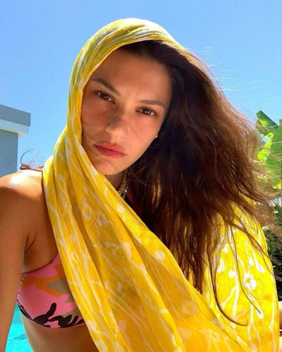 Yusra Geyik seksi ifşa fotoğrafı 272